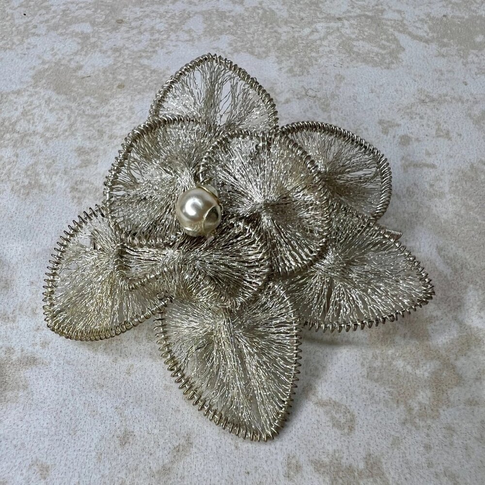 Vintage Silver Mesh Flower Brooch 2.5" Pearl